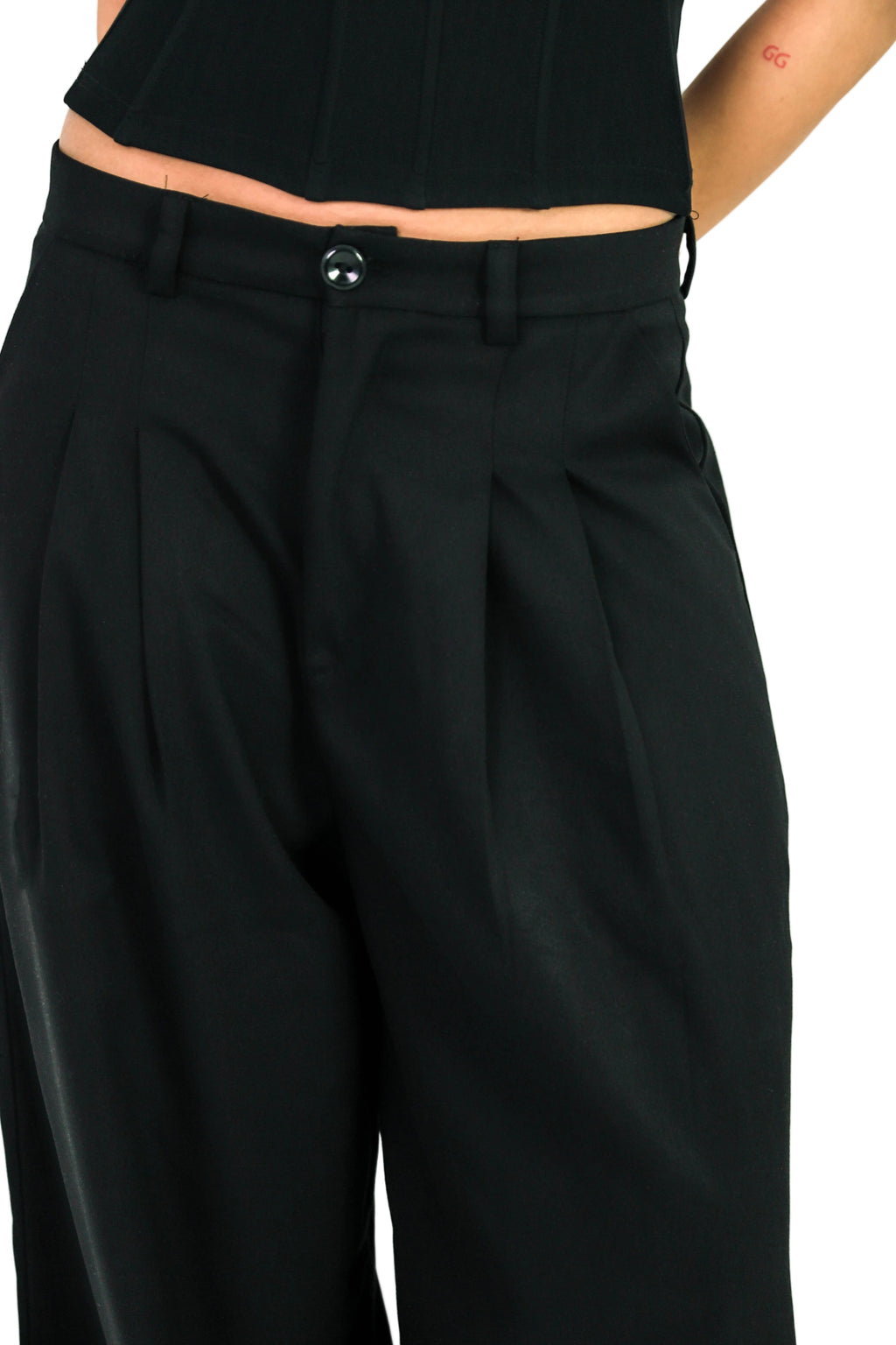Pleated Pants in Black